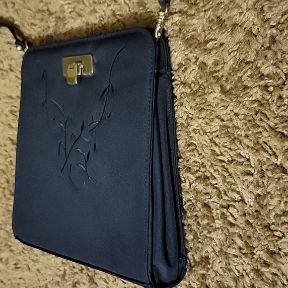 Small evening bag with detachable strap - Picture 4 of 7